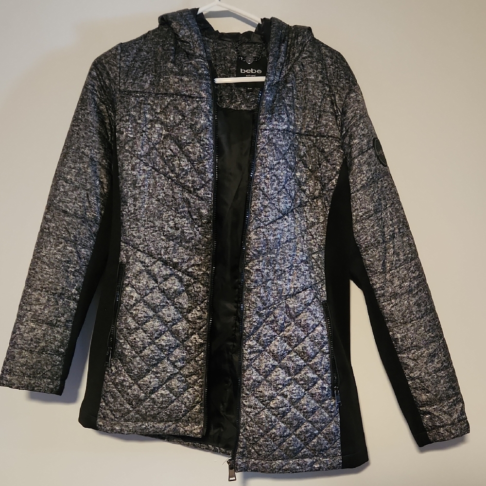 Bebe Women's Black and Gray Quilted Puffer Hoody Jacket